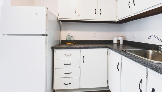 Photo - Forest Manor Apartments