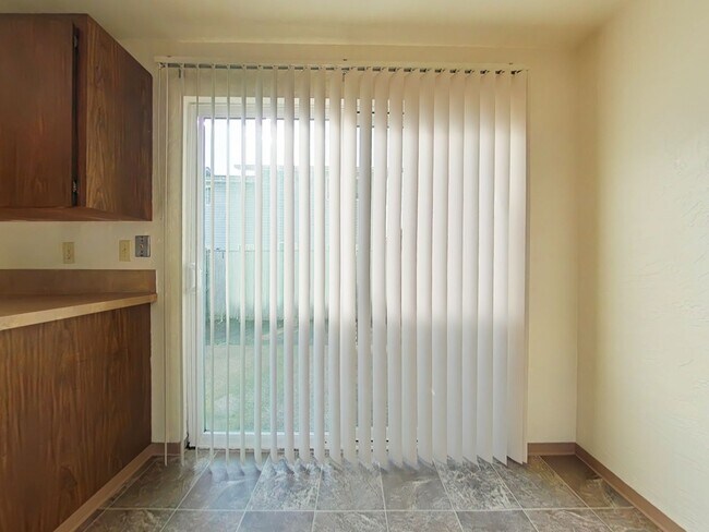 Photo - 2 Bedroom Townhouse ~ Close to Downtown Unit 2521 SW Pickford #D