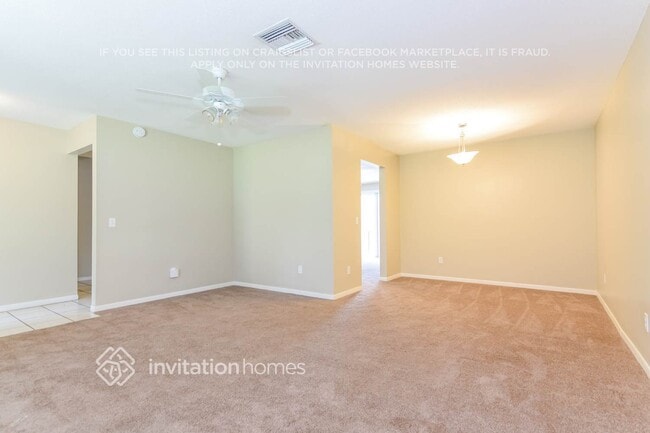 1536 Hallam Ct N
