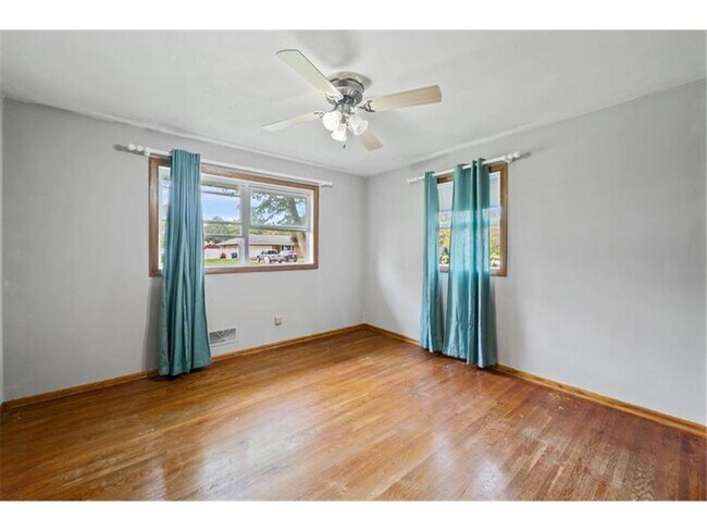 Photo - 237 Motel Ave