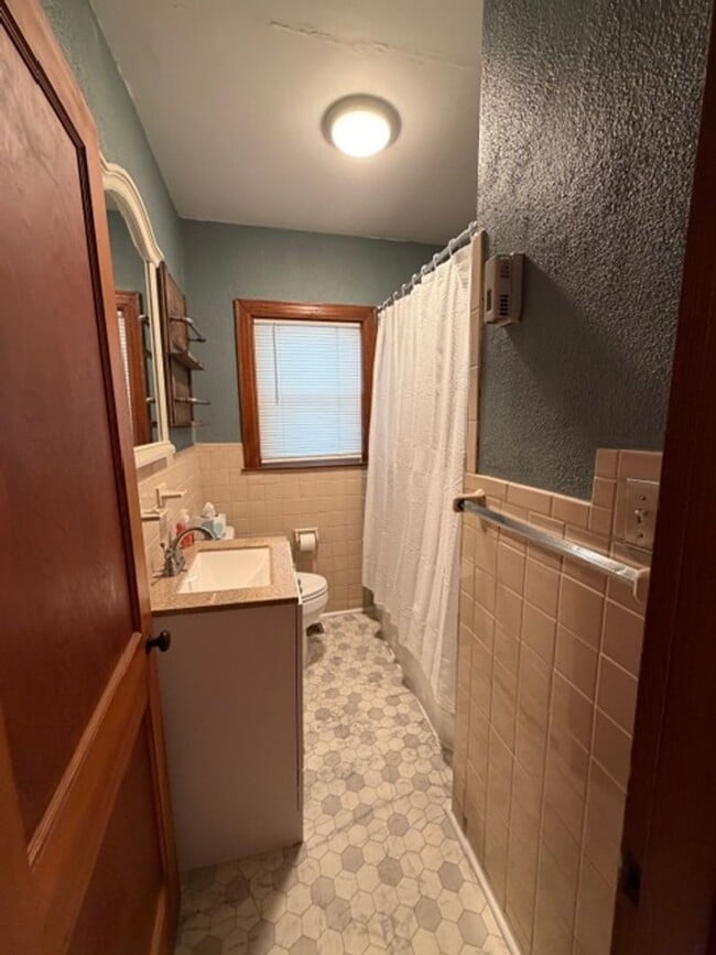 Photo - Charming 2 Bedroom 1 Bath house