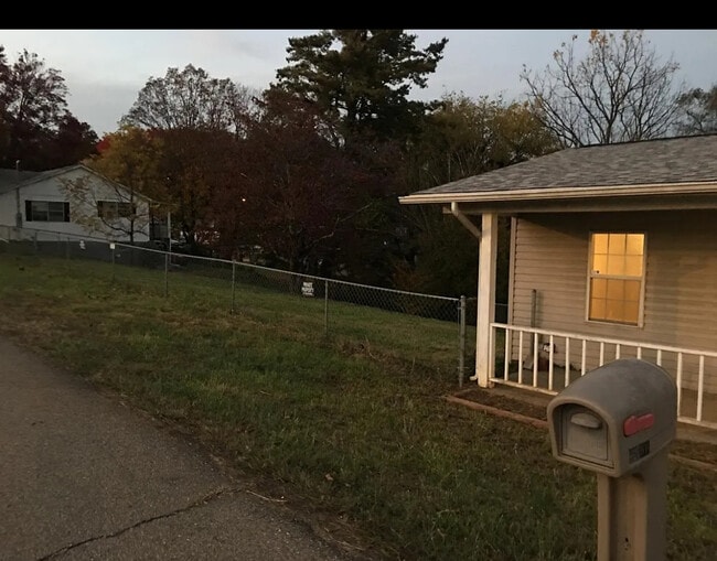 Photo - 2600 Knott Rd