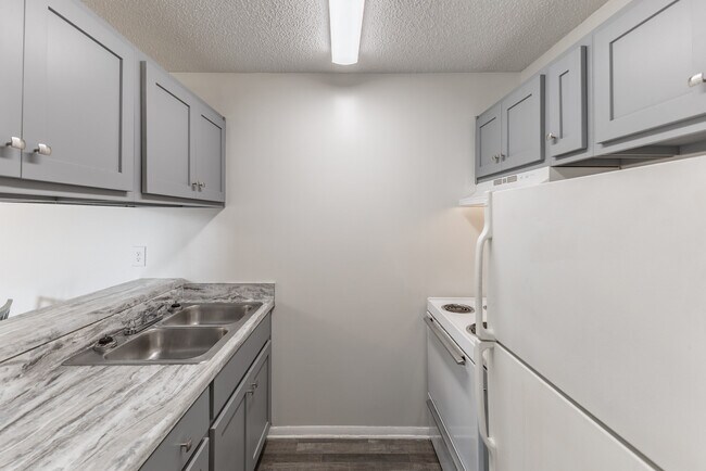 Photo - Chasewood Village