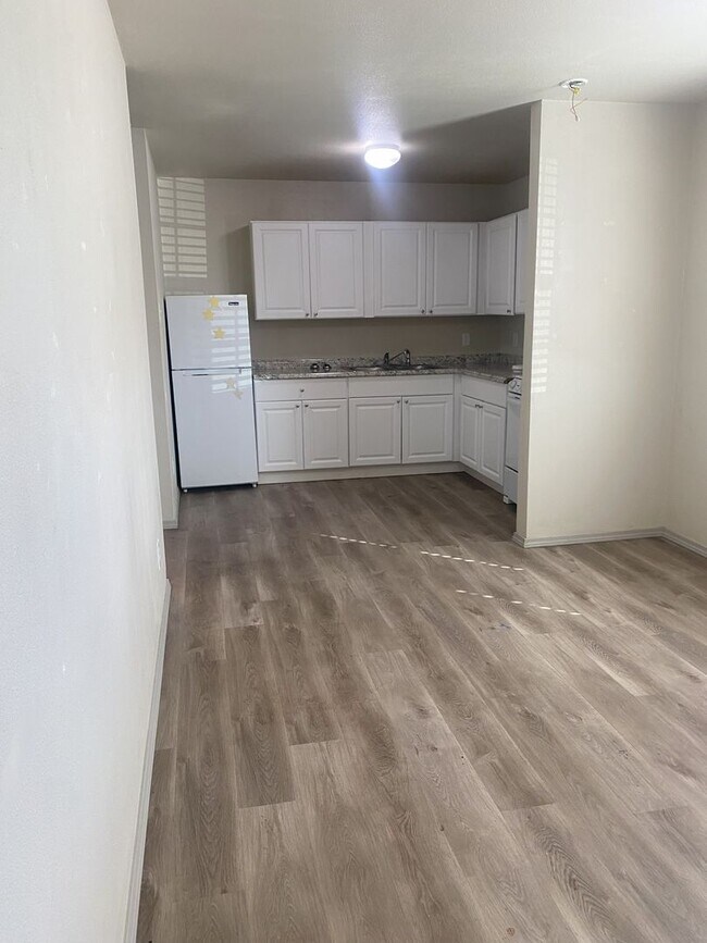 Photo - FULLY FURNISHED - ALL BILLS PAID Apartment in Big Spring TX Unit 2105 S Main G