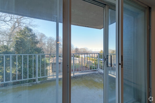 1 BR, 1 BA