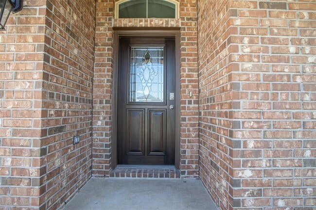 Photo - 18435 Grayson Blf Wy