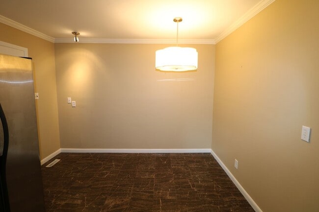 Photo - 2815 Ashwood Dr