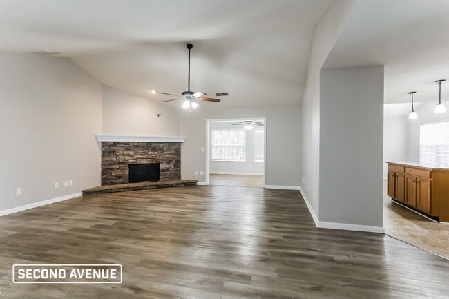 Photo - 88 Silver Oak Terrace