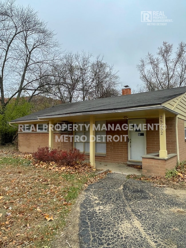 Building Photo - 25292 Orchard Grove St