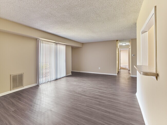 Living Room & Dining Area - 2 Bed 2 Bath