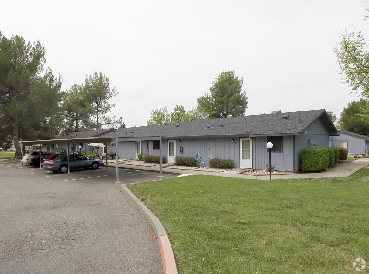 Photo - Lyn-Roc Senior Apartments