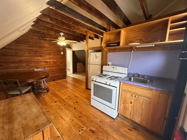 Photo - 110 Estey St Unit 3