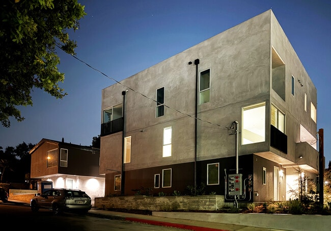 Photo - 2512 Silver Lake Blvd Unit 2512