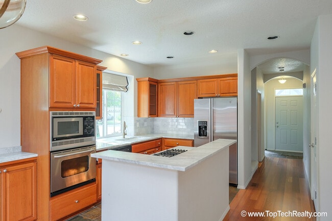 Photo - 504 NE Caden Ave