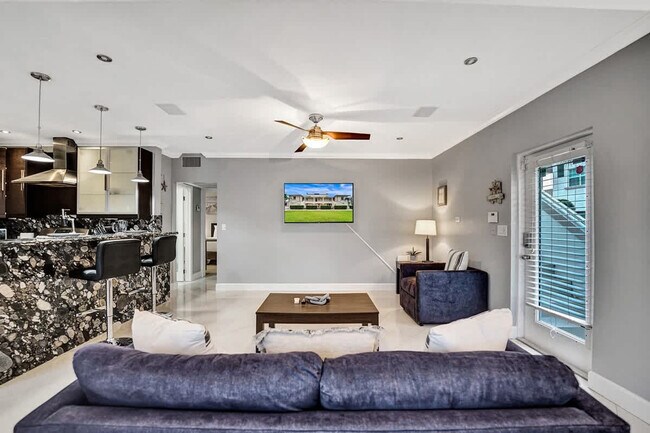 Photo - 37 Hendricks Isle Unit SI ID1503944P