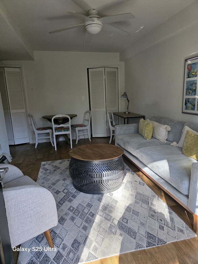 Building Photo - 161 Melrose Ave Unit 161MelroseAve#2