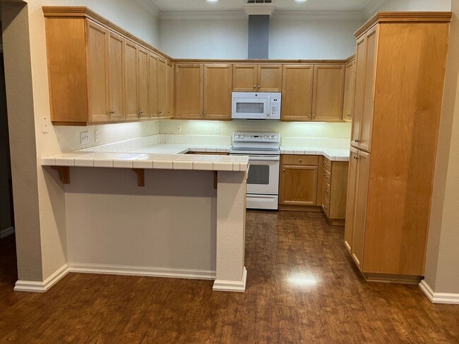 Photo - 358 Sunshine Way