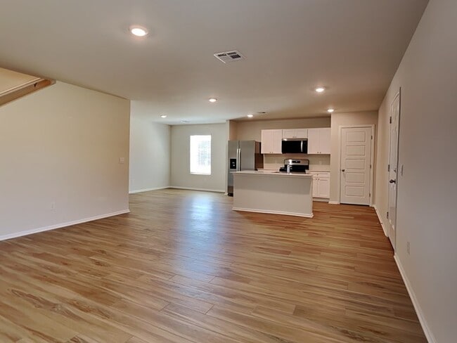 Photo - 529 St Charles Pl