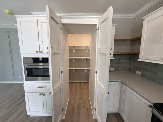 1659 Voyager Dr