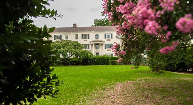 Building Photo - 1BR Apartment at Grosvenor Gardens Unit EB3