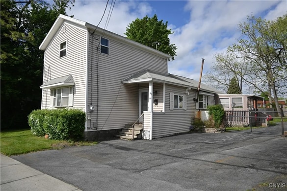 Building Photo - 308 State St Rental