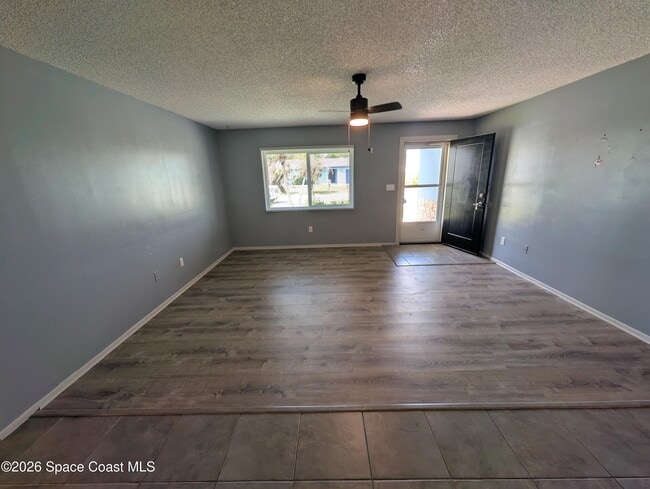 Photo - 2655 Wilmette Ave