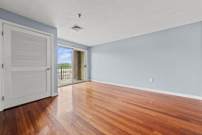 Photo - 230 Willard St Unit 602