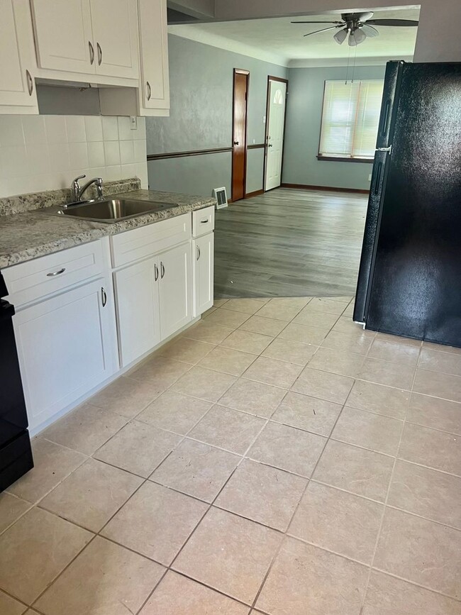Photo - 9100 Stansberry Ave