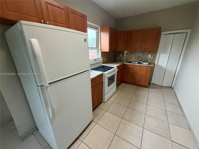Photo - 1420 NW 26th Ave Unit top