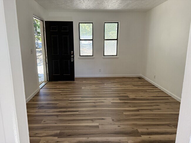 Photo - 836 Miller Estates Rd