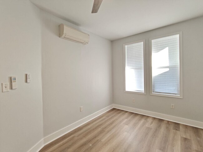 Photo - 2007 W Indiana Ave