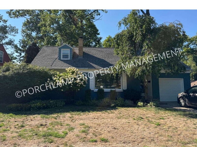 Building Photo - 2621 Coit Ave NE Rental