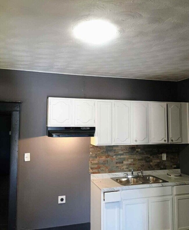 Photo - Fully Renovated 4BR in South Memphis – Section 8 Welcome