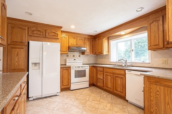 Photo - 16 Westwood Rd