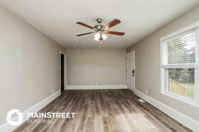 Photo - 200 Shepherd Rd