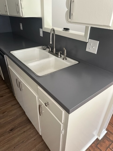 Photo - 1927 Montrose Dr