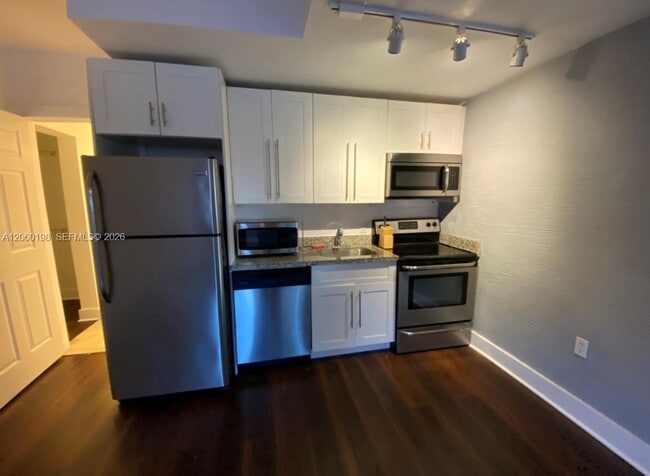 274 NW 32nd St Unit 1