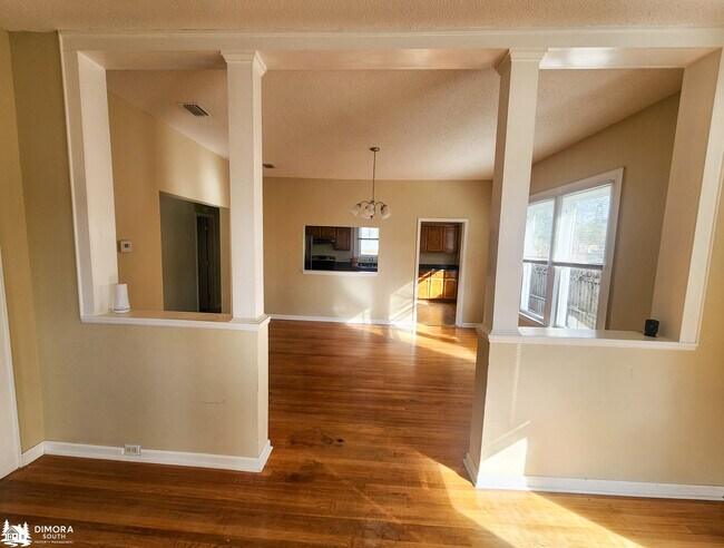 Photo - 501 S Presley St