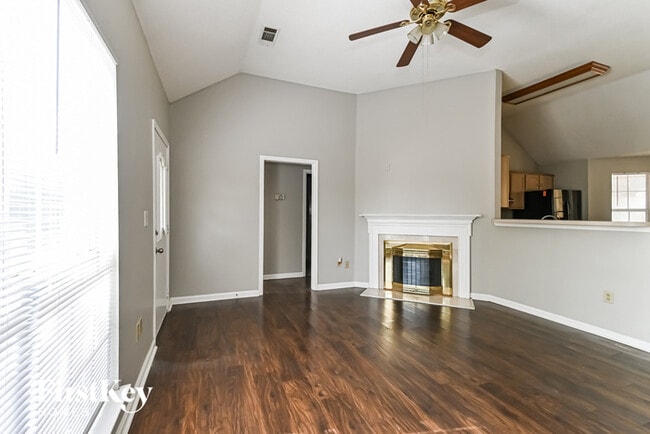 Photo - 6328 Farm Hill Dr