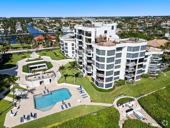 Building Photo - 2565 S Ocean Blvd Rental