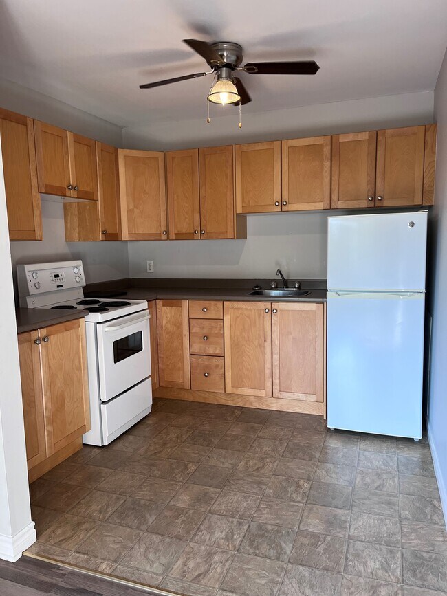 Photo - SPACIOUS RENOVATED TWO BEDROOM APARTMENT - COLE HARBOUR Unité 10