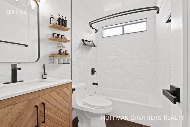 Photo - 14110 Yukon Ave Unidad 17