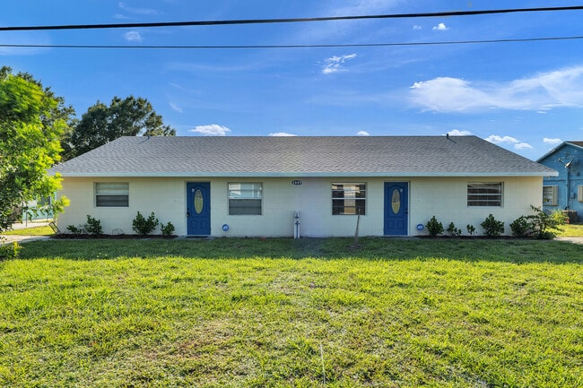 Building Photo - 2809 Jefferson Pky Unit A