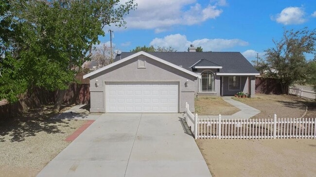 Building Photo - 8497 Tamarack Ave Rental