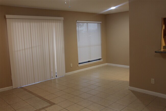Photo - 16111 Aspenglenn Dr Unit 1001