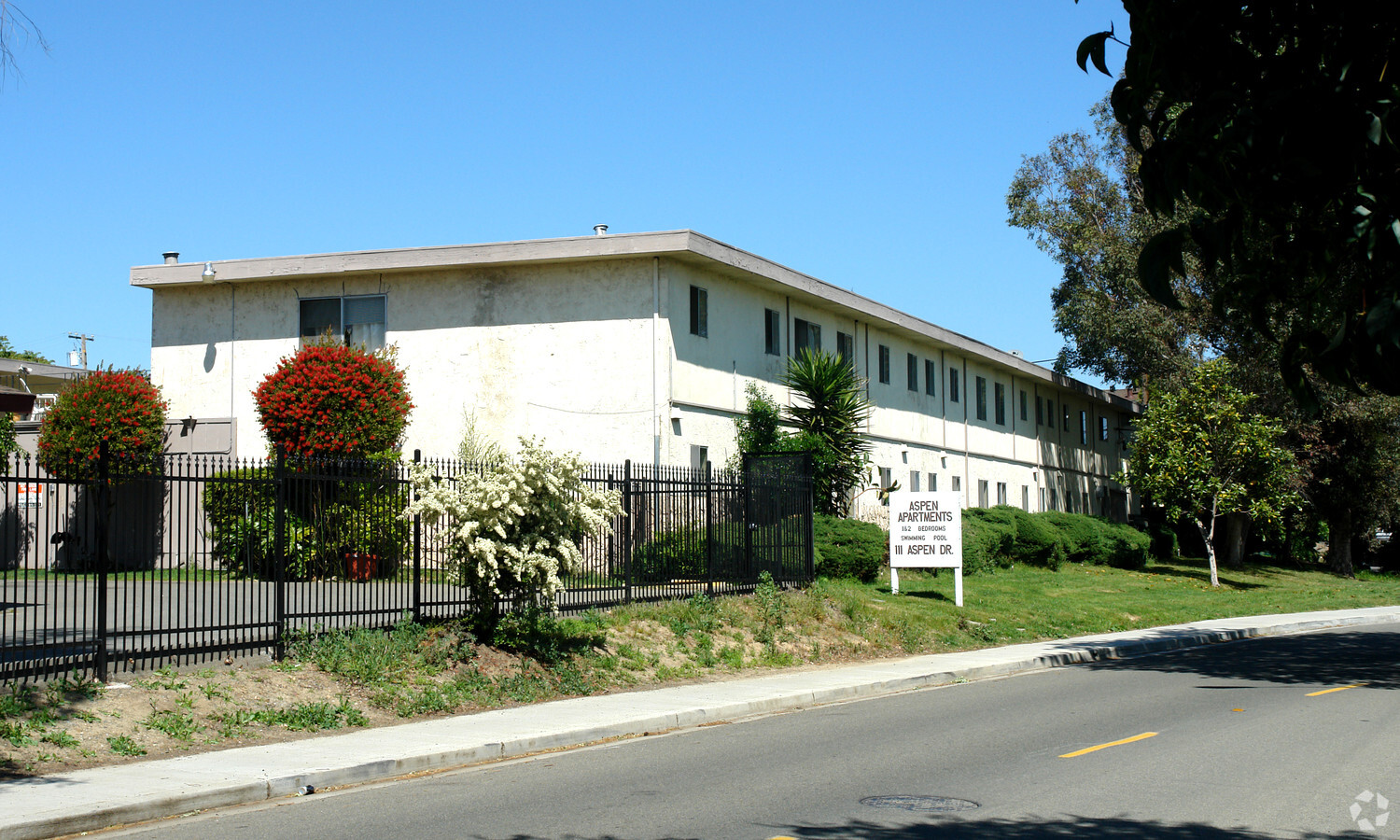 Aspen Court Apartments - Aspen Court Apartments