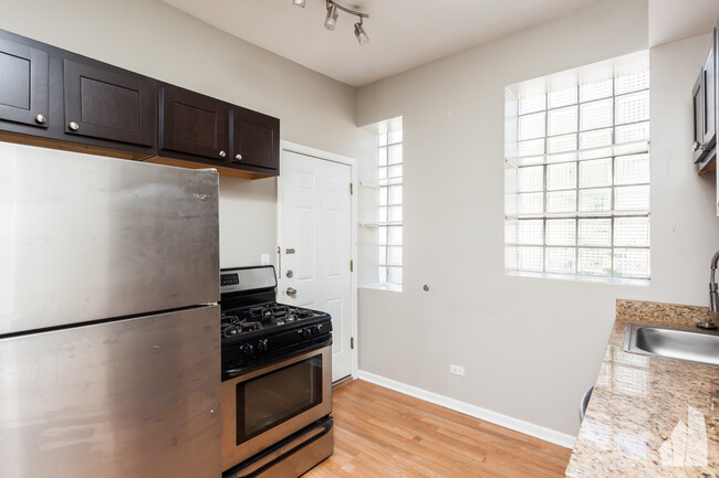 Photo - 948 W Willow St Apartamentos Unidad GDN