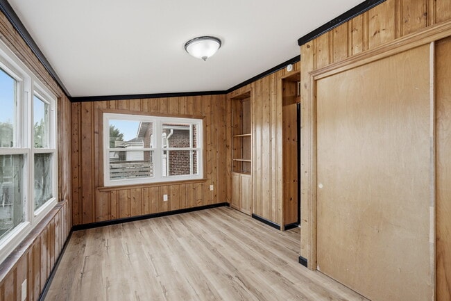 Photo - 5055 Lindenwood Ave