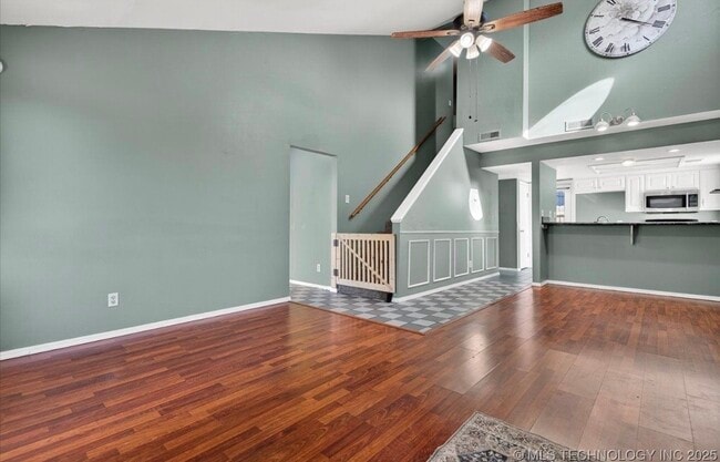 Photo - 420 N Cummings Ave