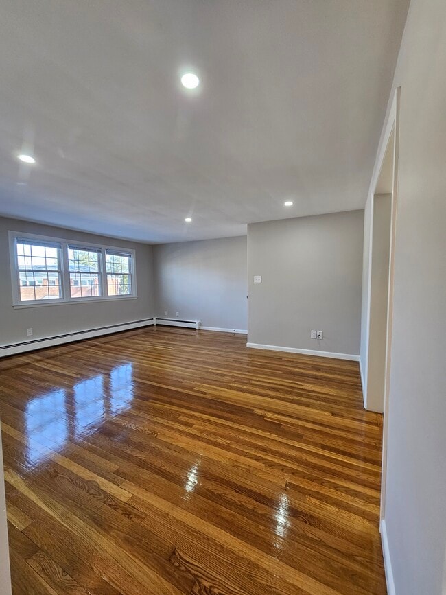 Living Room - 35 Patty Ln Unit B
